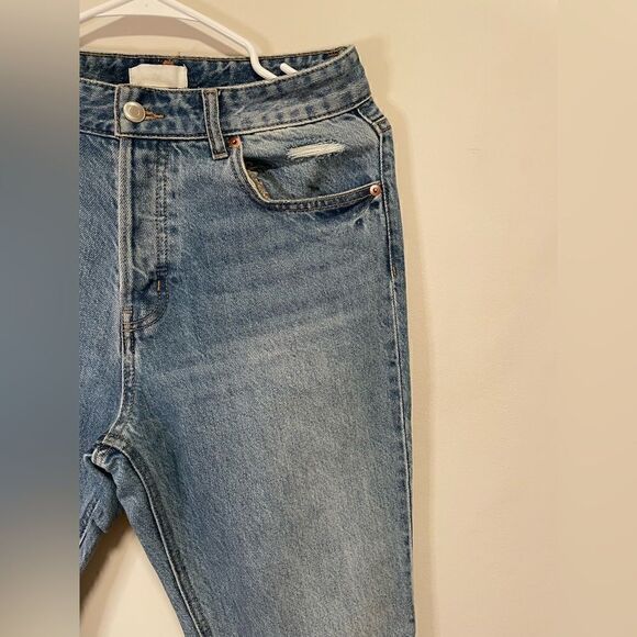 H&M high Rise Mom Jeans 🤍 - Picture 4 of 7